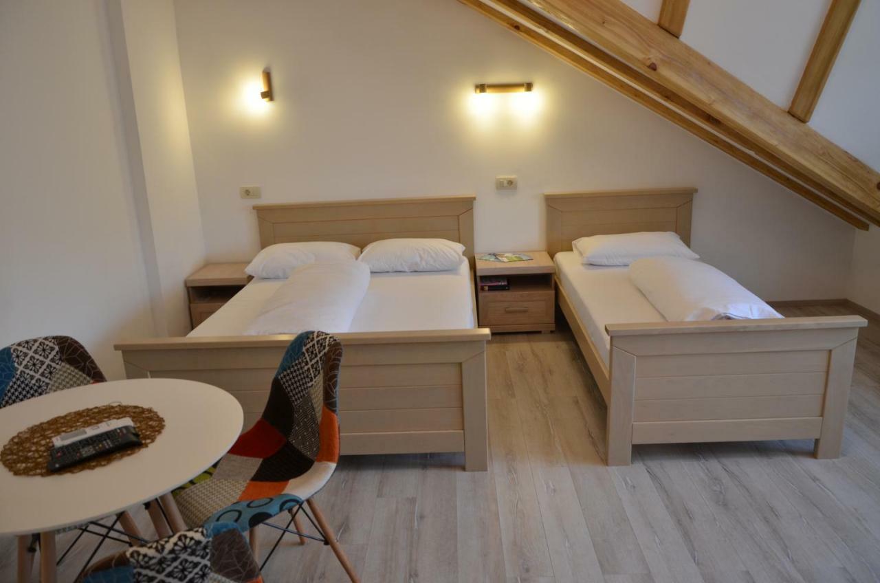 Max Apartment โคลาชิน ภายนอก รูปภาพ