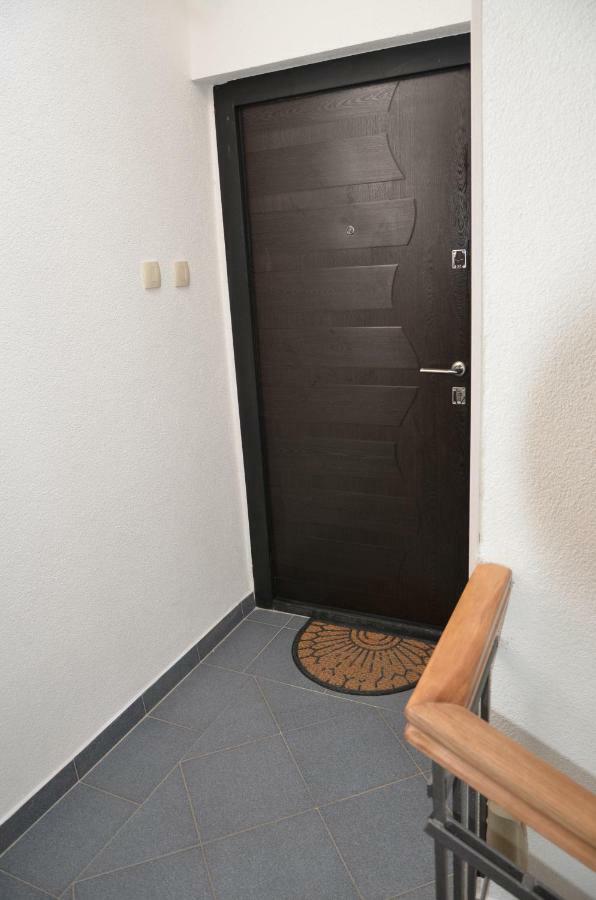 Max Apartment โคลาชิน ภายนอก รูปภาพ